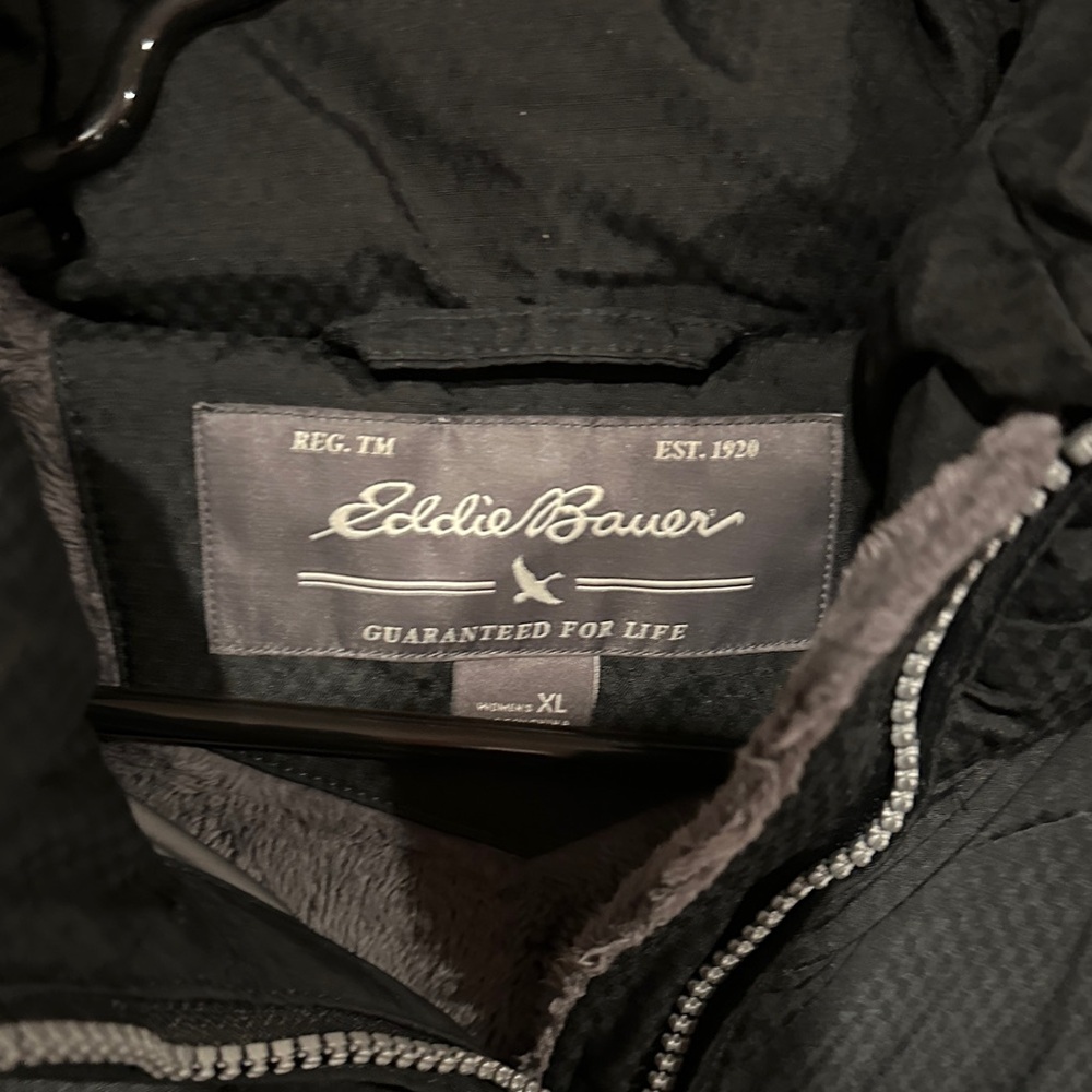 Eddie Bauer Women's Black Quilted Puffer Coat - Picture 2 of 10